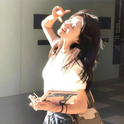 社恐的我被迫闪婚国民女神